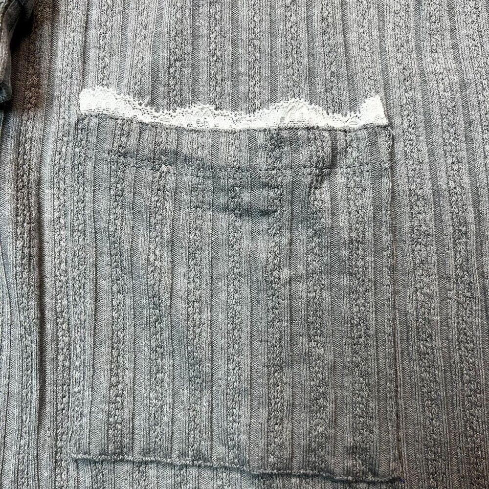 Blu Pepper NWT Open-Front Gray Ribbed Cardigan with Lace-Trim Pockets Size L - Picture 3 of 5
